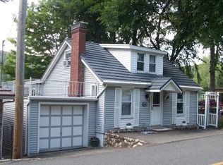 45 Lakeside Dr E, Belvidere, NJ 07823