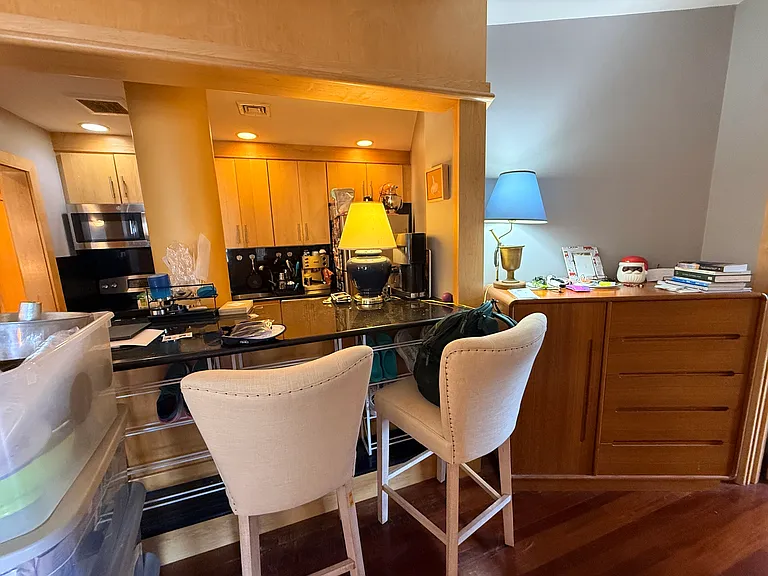 42 Beach St #8B — Photo 11