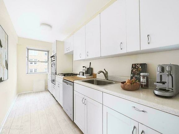 3rd image of 40 E 78th St #9D