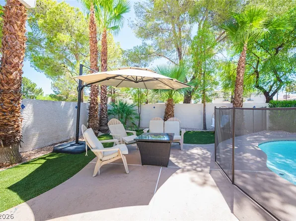 3116 Saint Tropez St, Las Vegas, NV 89128