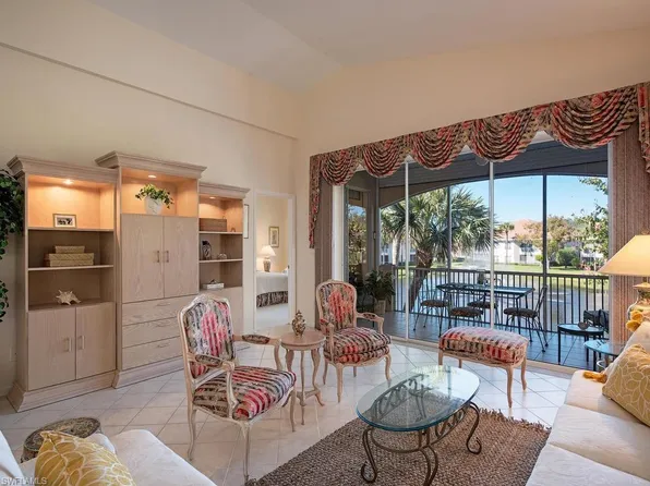 8445 Abbington Cir APT 722, Naples, FL 34108