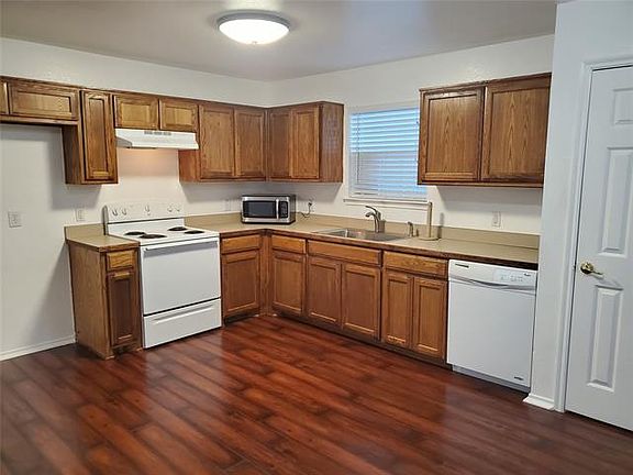 2nd image of 213 Kenny Dr