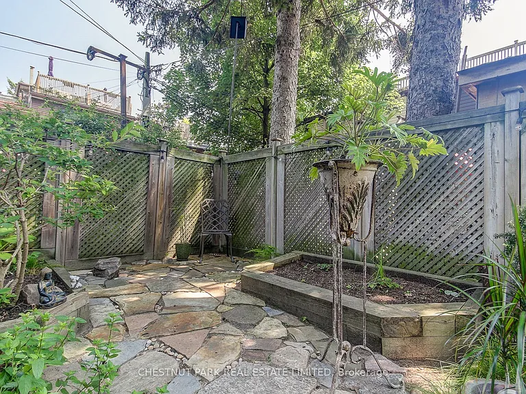 95 Parkside Dr #REAR — Photo 31