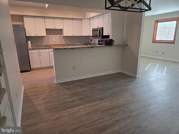 4th image of 117 Woodgate Ln