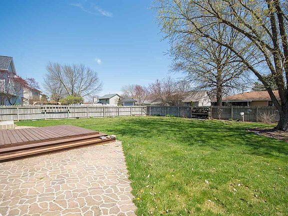 3rd image of 512 N Sagewood Dr