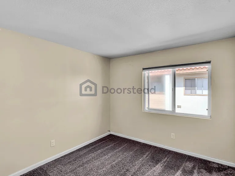 2521 W Sunflower Ave #J12 — Photo 15