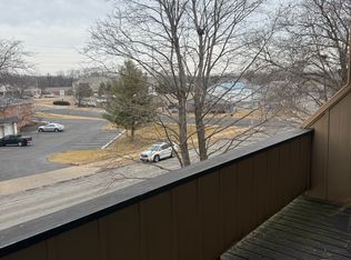 2414 W Pasmoso Dr APT 301, Peoria, IL 61614