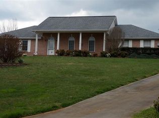 4906 E Hampton Blvd, Morristown, TN 37813