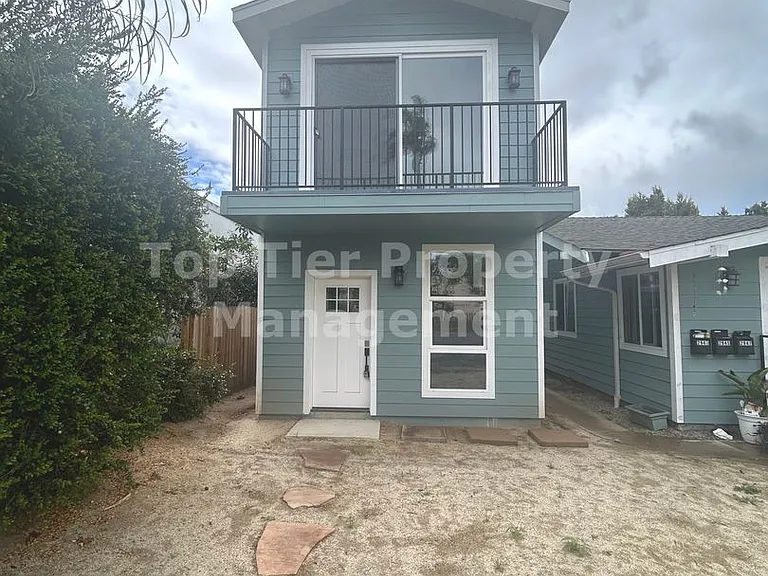 2945 Kalmia St #2 — Photo 11