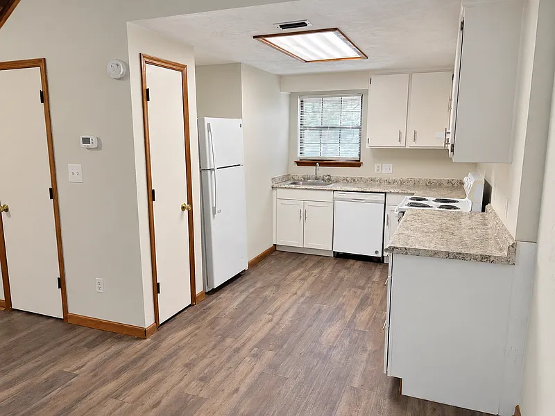 2 bed, 2.5 bath, 1252 sqft, $1,250 — Photo 2