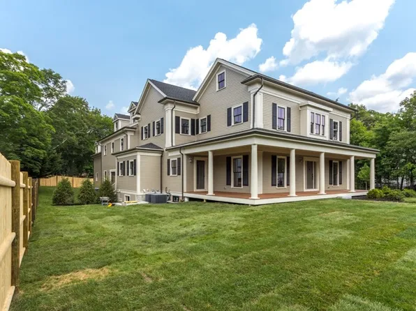 73-79 Auburn St #77, Newton, MA 02466