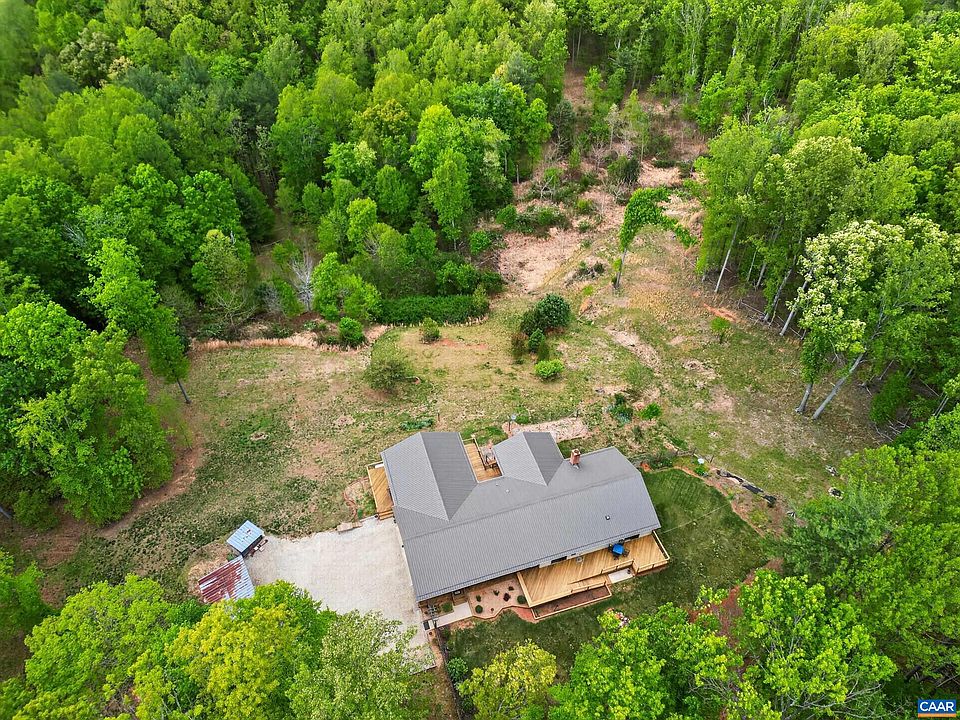 1st image of 141 Cradon Hill Ln