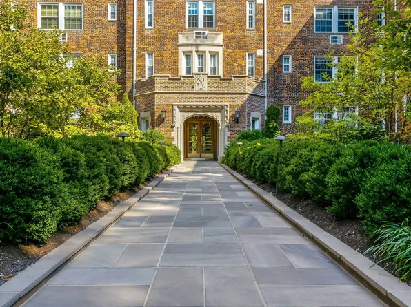 3051 Idaho Ave NW, Washington, DC