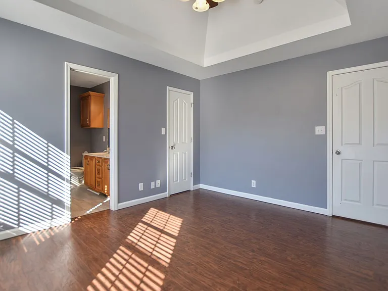 423 Athena Dr — Photo 12