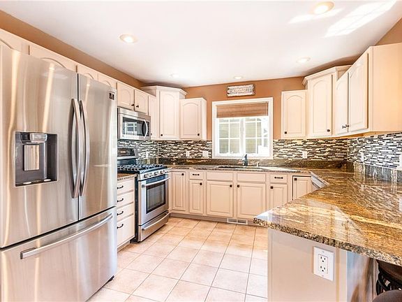 5th image of 2736 Troon Cir