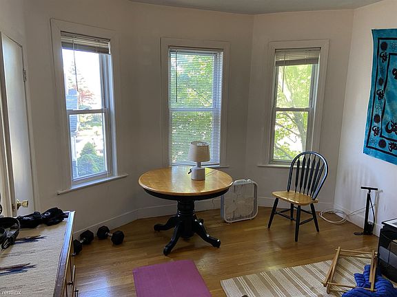landlord_unit_photo_49942177_15