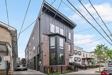 109 Webster Avenue, #1