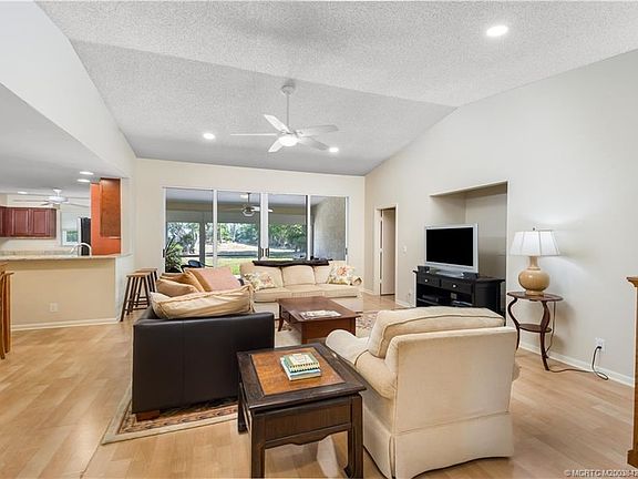 3rd image of 2882 SW Westlake Cir