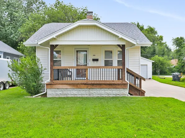 220 S Athenian Ave, Wichita, KS 67213