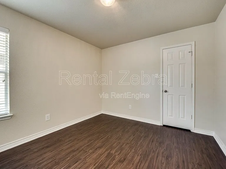 4216 Summersweet Ln — Photo 12