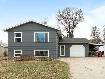 742 4th St S, Casselton, ND, 58012