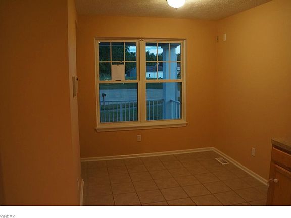 4th image of 20 Rocky Top Ct