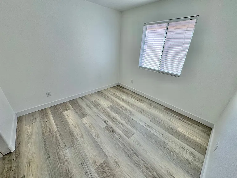9511 Spring Blush Ave — Photo 28