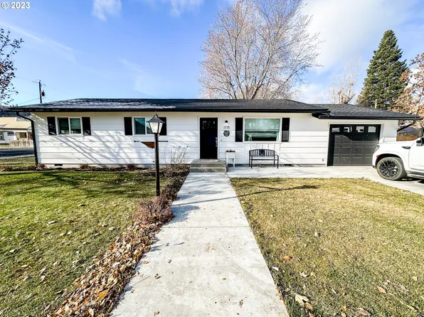 1715 Chestnut St, Baker City, OR 97814