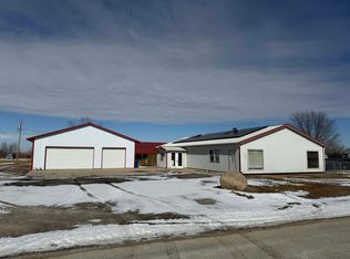 501 Prospect St NE, Blairstown, IA