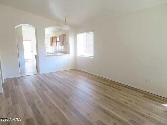 5th image of 1135 San Jacinto Drive