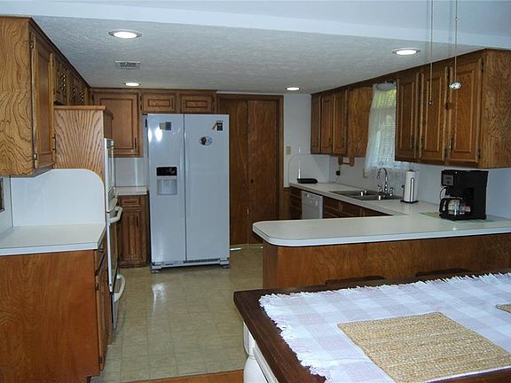 5th image of 2002 W Princeton Dr