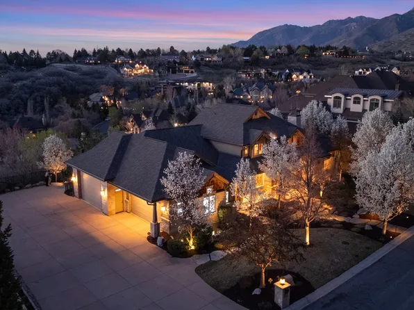 16 Snow Forest Ln, Sandy, UT 84092