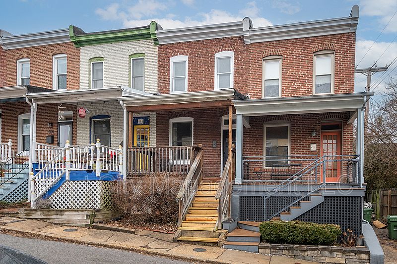 1st image of 602 Harding Pl