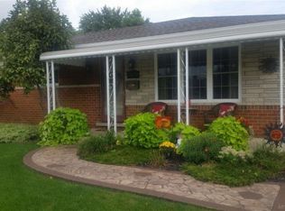 31830 Regal Dr, Warren, MI
