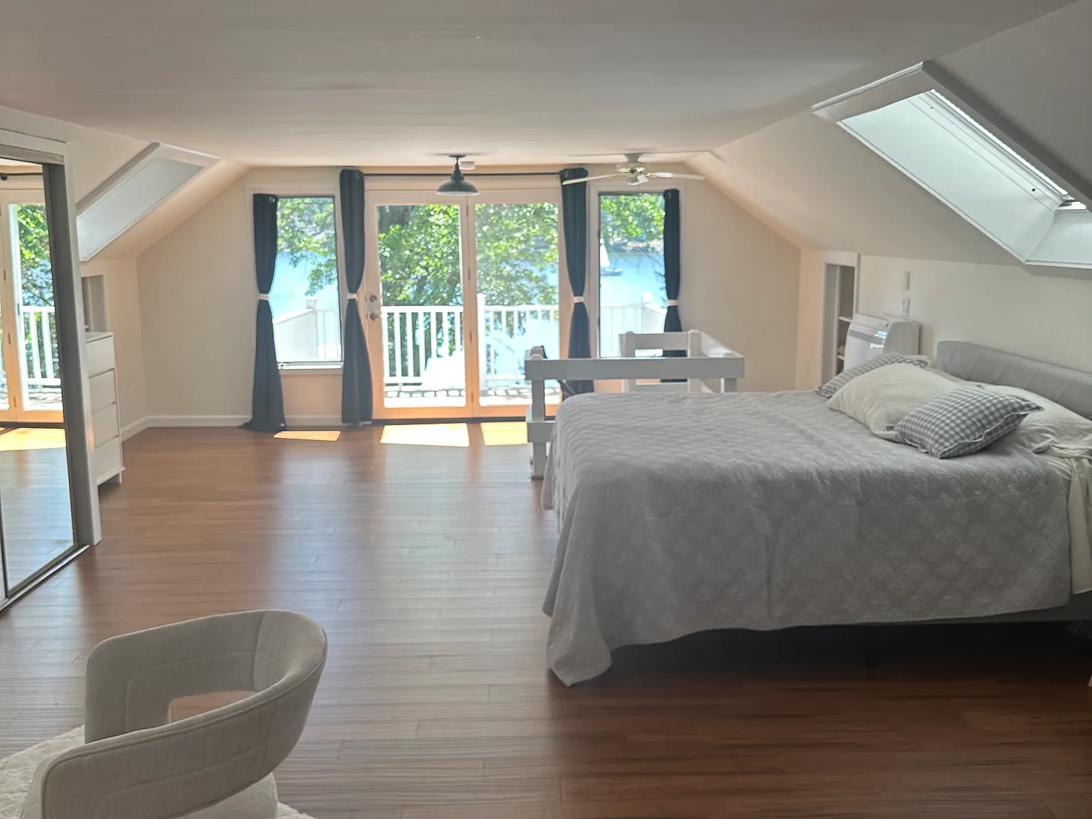 2 bed, 2074 sqft, $2,600 — Photo 1