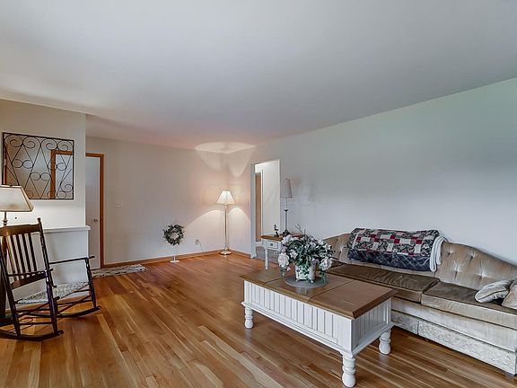 5th image of 801 Oberlin Dr