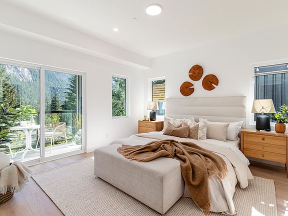 4th image of 2098 Crumpit Woods Dr #1