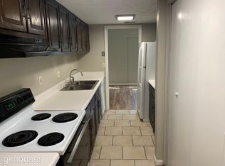 1049 Ivy Hills Cir, Birmingham, AL 35216