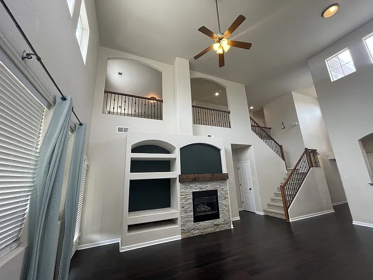 2401 Falesco Rd SE — Photo 17