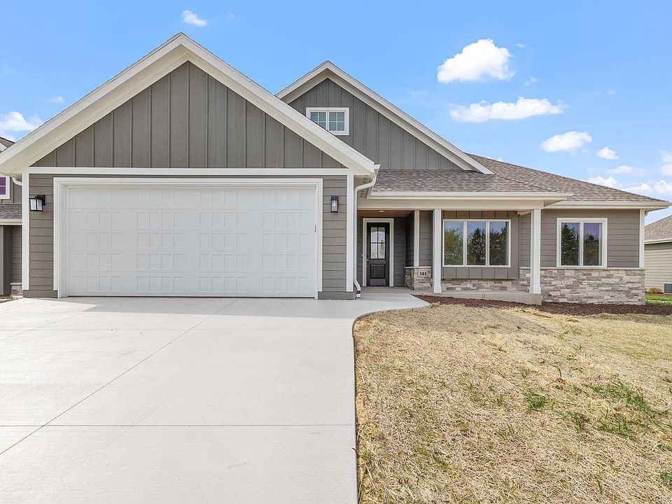 1st image of 301 Fairway Meadows LANE