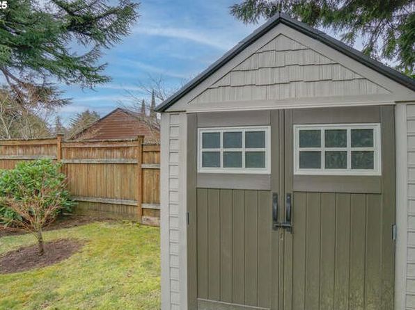 206 Farview Dr, Vancouver, WA 98661