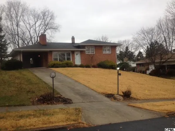 10 Diane Cir, Camp Hill, PA 17011