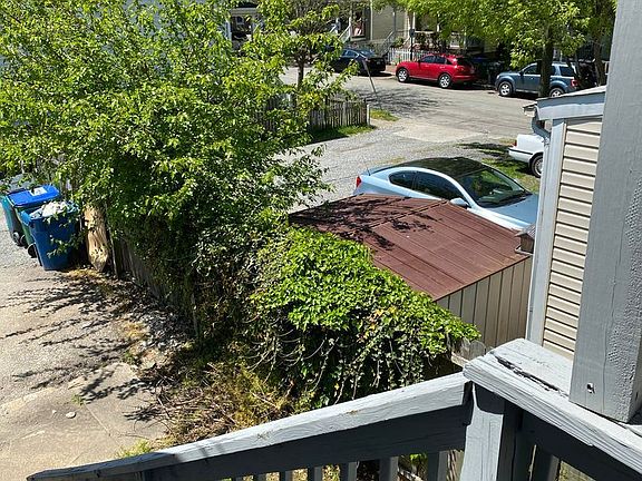 3rd image of 1019 W Leigh St APT 2