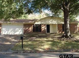 6906 Southplace Dr, Tyler, TX 75703