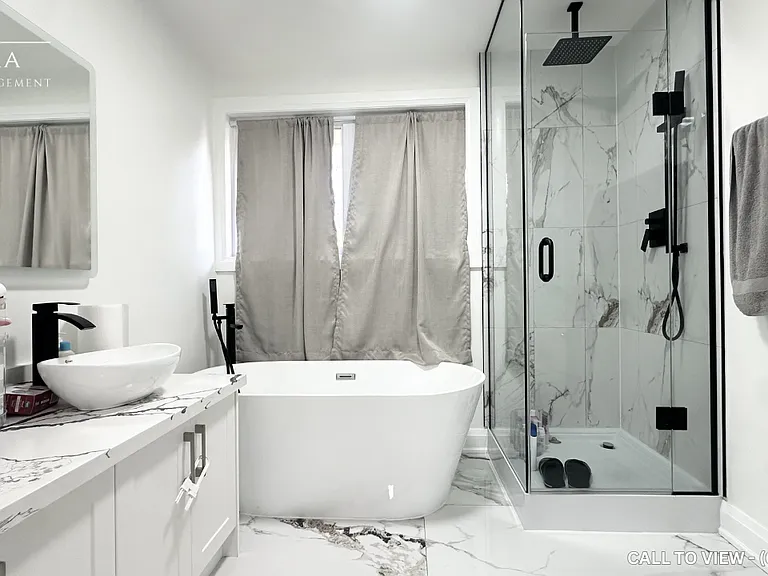 472 Three Valleys Cres #472 — Photo 9