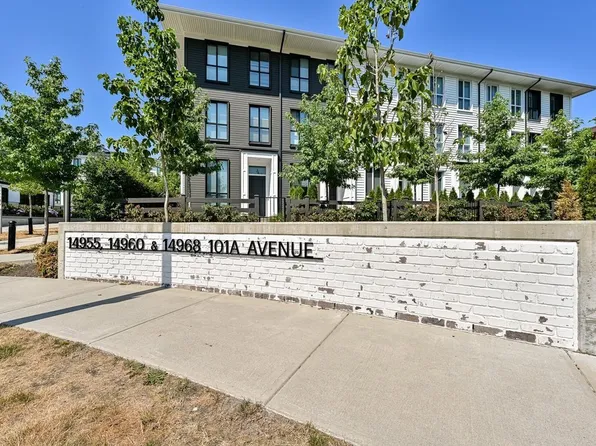 14968 101a Ave #422, Surrey, BC V3R 0E8