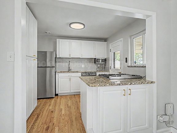 5th image of 1551 Krameria St