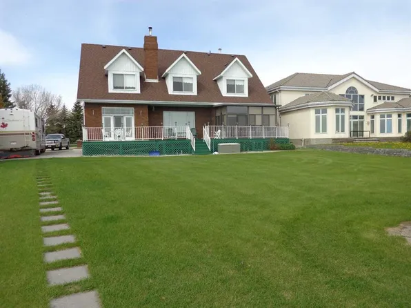 3 SW Rustic Rd, Norglenwold, AB T4S 1S5