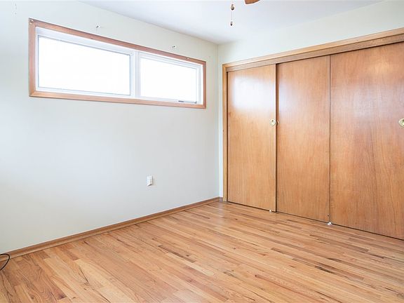 4th image of 2923 E 16th Ave