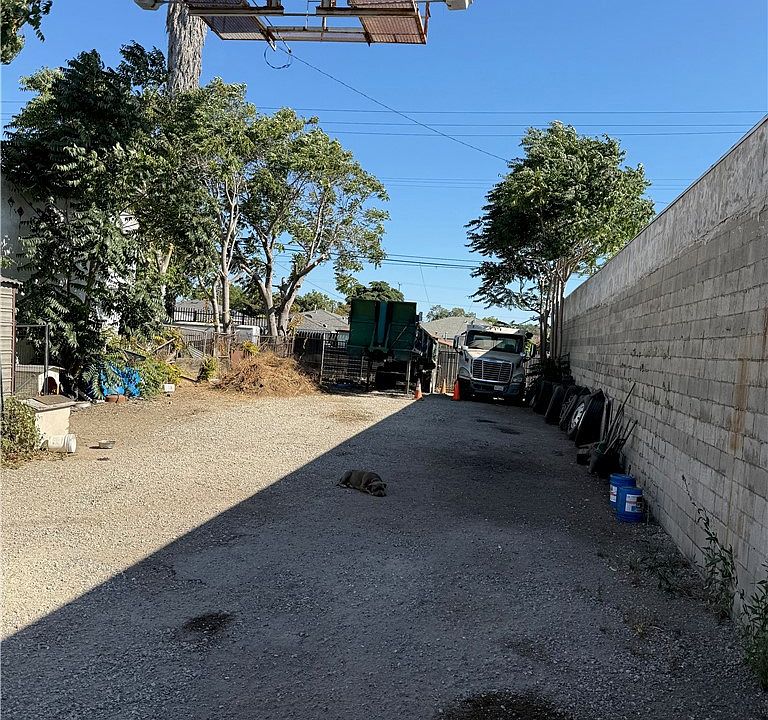 2nd image of 1122 E Firestone Blvd Lot 29